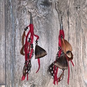 Feather/leather earrings